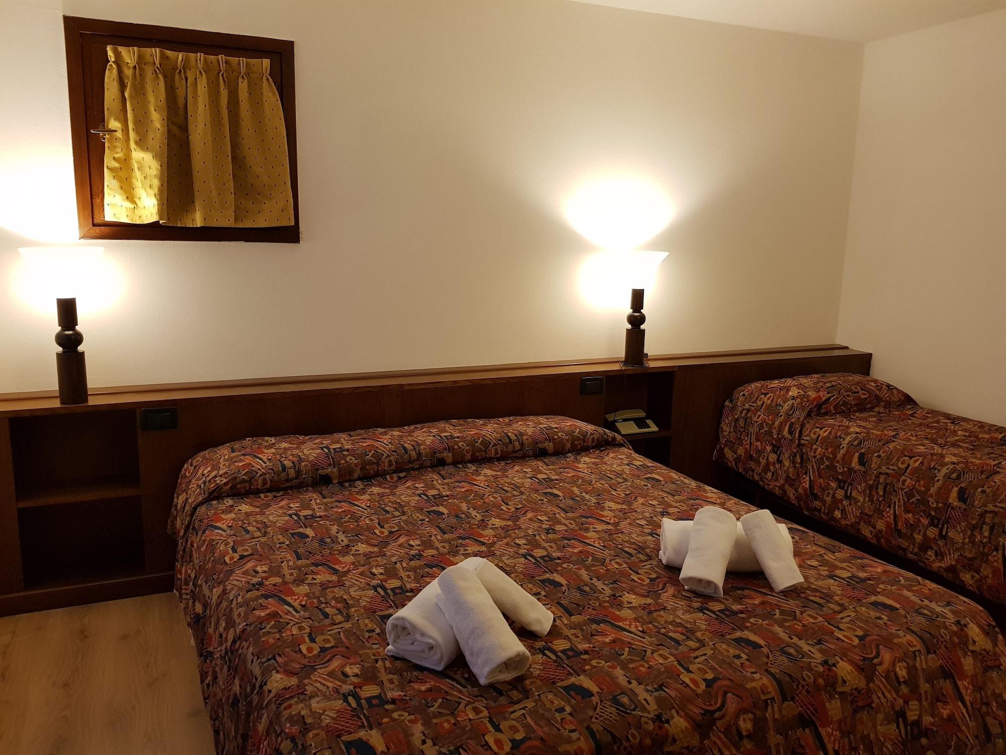 Hotel Alle Tre Baite Santa Caterina Valfurva Bagian luar foto