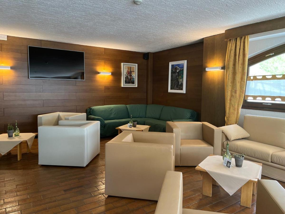 Hotel Alle Tre Baite Santa Caterina Valfurva Bagian luar foto