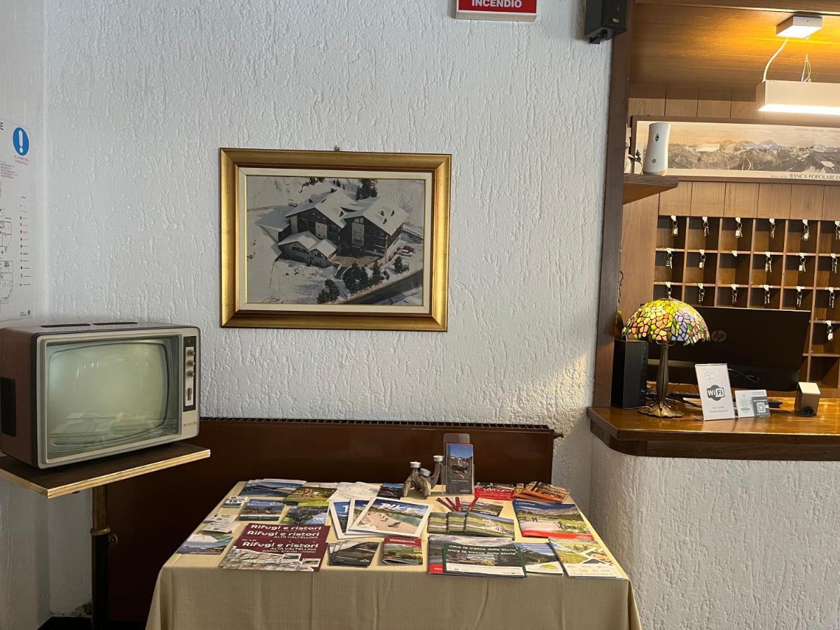 Hotel Alle Tre Baite Santa Caterina Valfurva Bagian luar foto