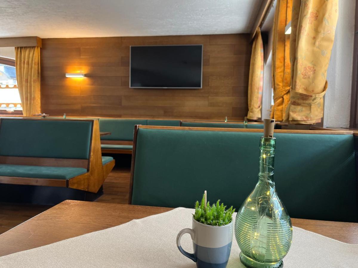 Hotel Alle Tre Baite Santa Caterina Valfurva Bagian luar foto