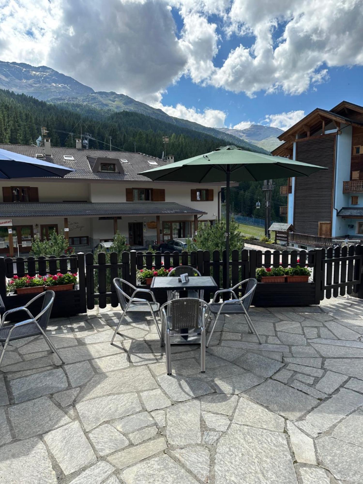 Hotel Alle Tre Baite Santa Caterina Valfurva Bagian luar foto
