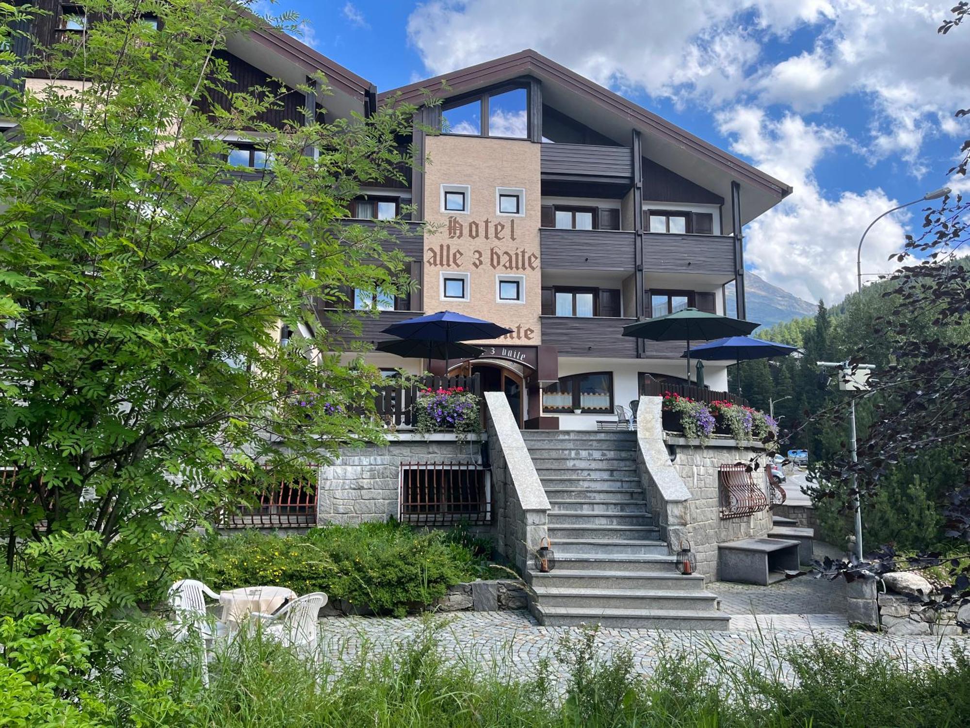 Hotel Alle Tre Baite Santa Caterina Valfurva Bagian luar foto