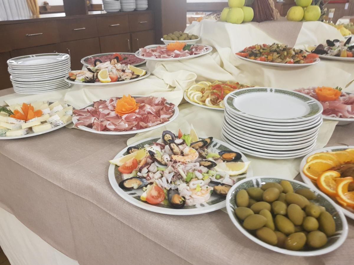 Hotel Alle Tre Baite Santa Caterina Valfurva Bagian luar foto